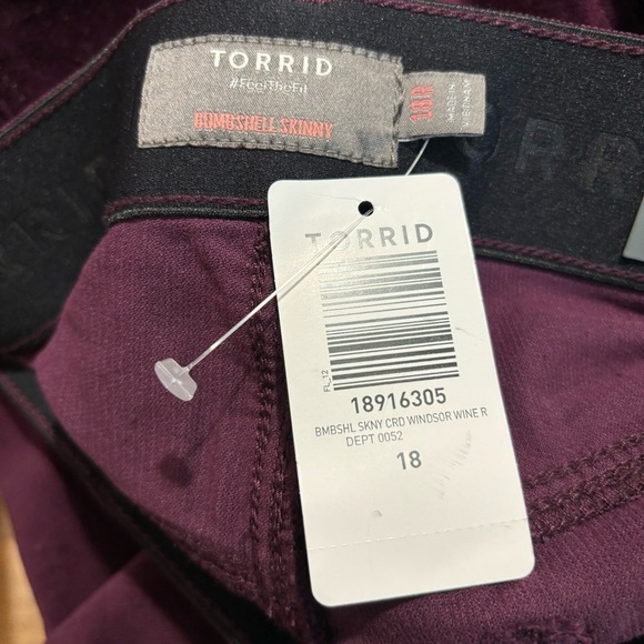 TORRID Sz 18R Bombshell Skinny Purple Velvet Ankle Length Jeans New with Tags - Picture 10 of 12
